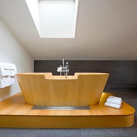 The Omnia Hotel
