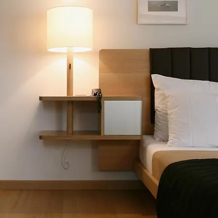 מלון The Omnia 5*