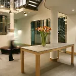 The Omnia 5*