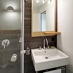 The Omnia Hotel 5*