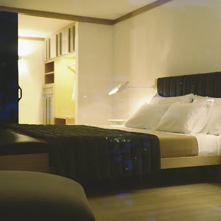 Hotel The Omnia 5*